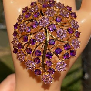Natural Amethyst Flower design Brooch/Pendent in 18 K solid gold